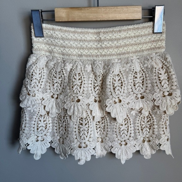 Swoon Women's Crochet Lace Tiered Mini Skirt Cream Boho Festival NEW Y2K Chic - Picture 3 of 10